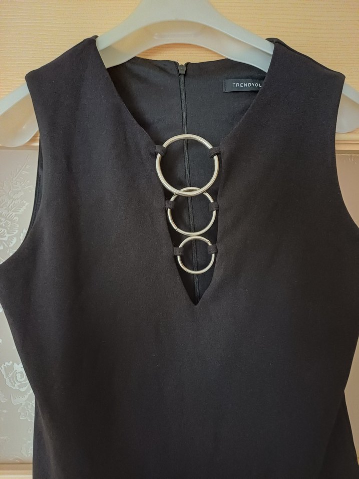 Zincir Detaylı Siyah Kadın Body - Görsel 2