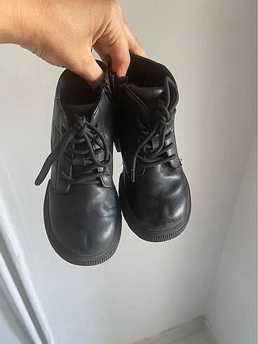 Zara Zara erkek çocuk bot