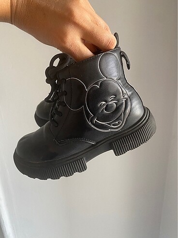 26 Beden Zara erkek çocuk bot