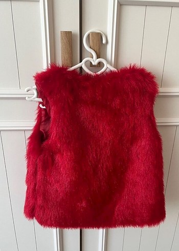 Kız Çocuk Kırmızı Kürk Detaylı Yelek - Görsel 3