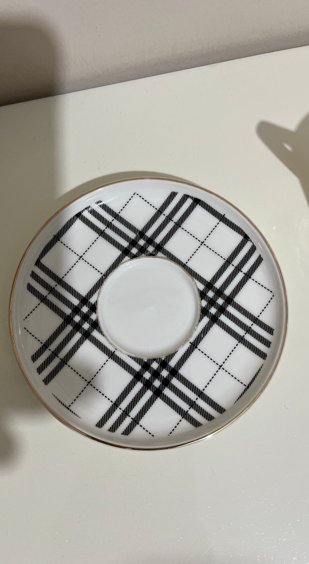 Altın Kulplu Ekose Desenli Fincan ve Tabak - Görsel 3