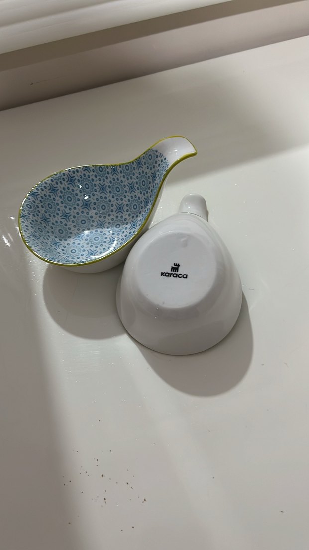 Siyah Kareli Beyaz Fincan ve Tabak - Görsel 2