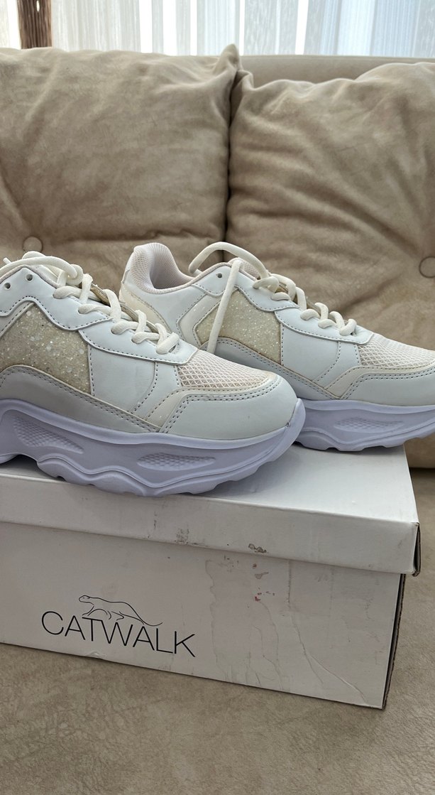 Beyaz ayakkabı - Görsel 3