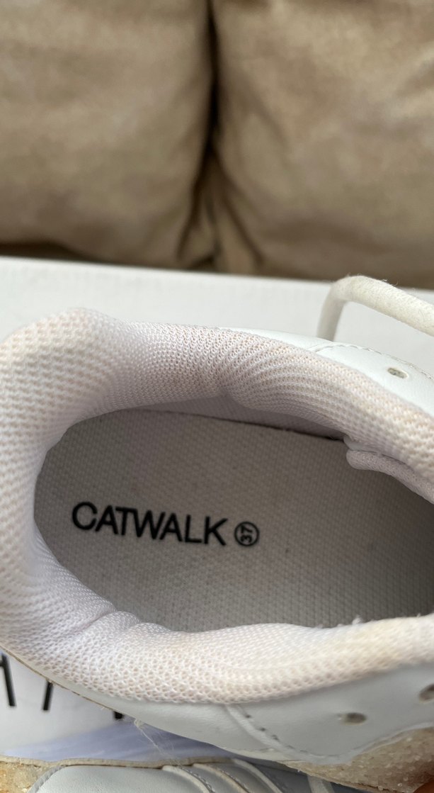 Beyaz ayakkabı - Görsel 4