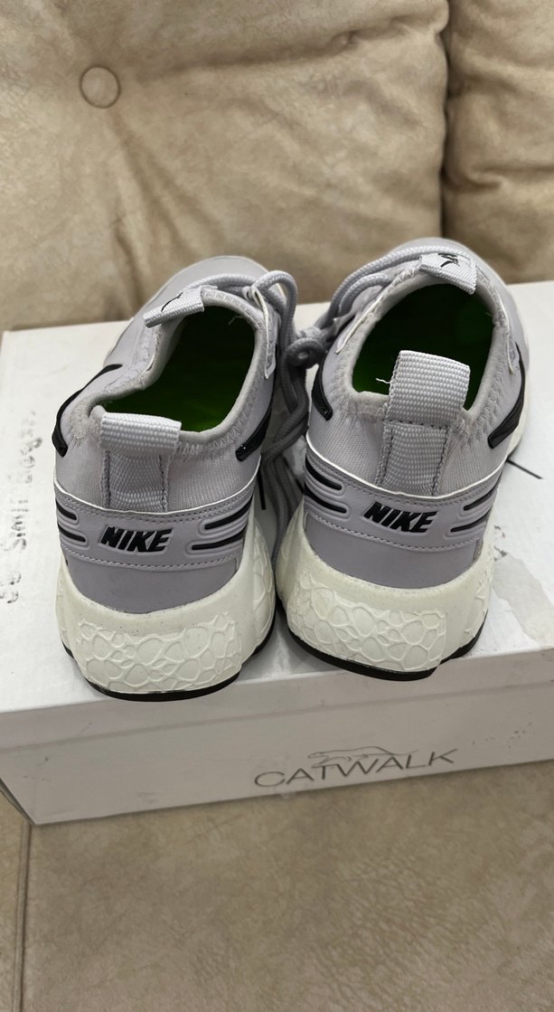 Gri Nike Spor Kadın Sneakers - Görsel 3