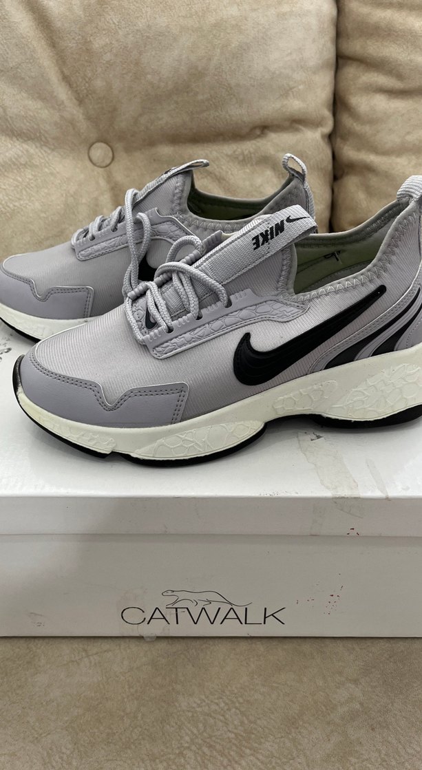 Gri Nike Spor Kadın Sneakers - Görsel 2