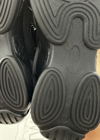 Siyah Dolgu Topuklu Bağcıklı Kadın Spor Ayakkabı - Görsel 4