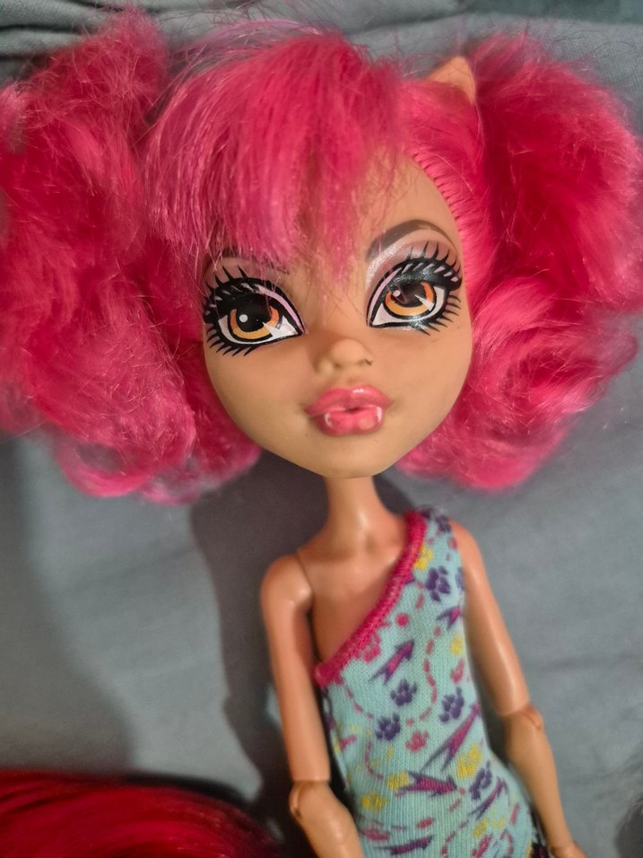 monster high howleen - Görsel 2
