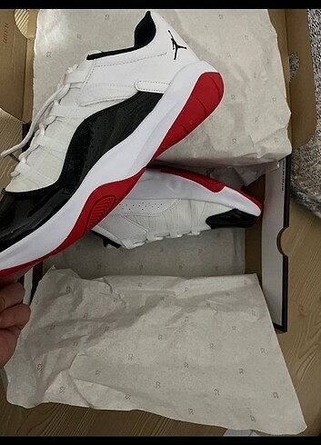 Nike Jordan air 11 CMFT LOW erkek beyaz spor, 46 numara
