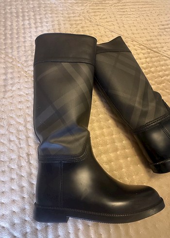 Burberry İkonik Siyah Antrasit Tarz Cizme