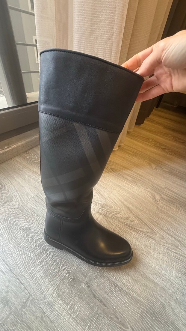 Burberry İkonik siyah antrasit tarz çizme — görsel 6/10