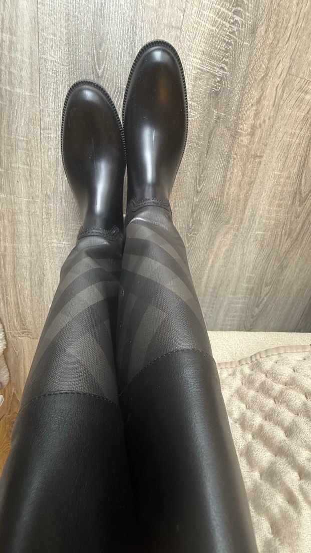 Burberry İkonik siyah antrasit tarz çizme — görsel 4/10