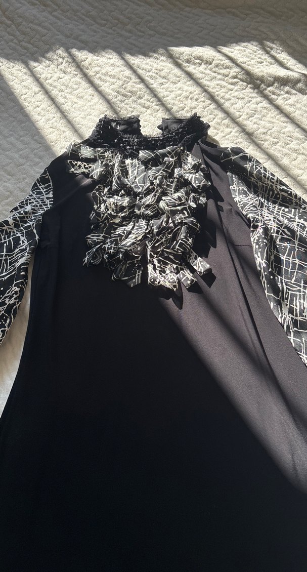 Desenli Siyah Uzun Kollu Gotik Elbise - Görsel 3