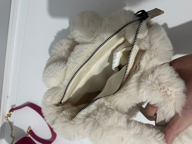 Stradivarius kadın peluş çanta - Görsel 6