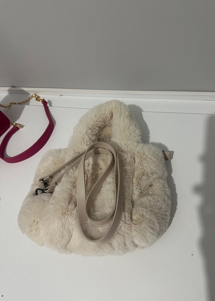 Stradivarius kadın peluş çanta - Görsel 4