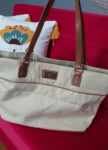 Beden Orjinal Tommy Hilfiger canta