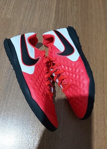 34 Beden Orjinal Nike halı saha ayakkabısı