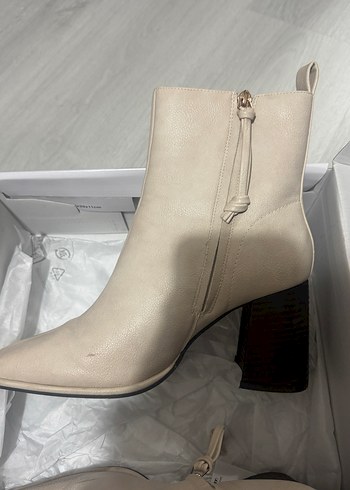Bej Deri Kadın Topuklu Bot