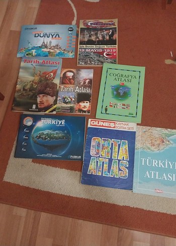Çocuklar için çeşitli atlaslar seti