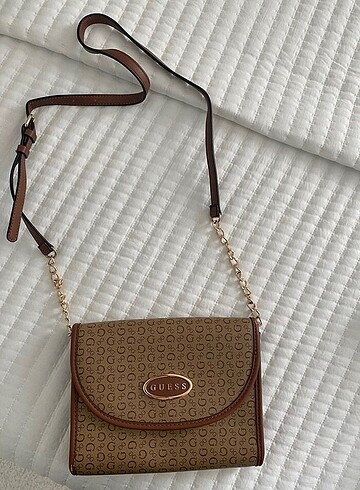 Guess Monogram Çapraz Çanta