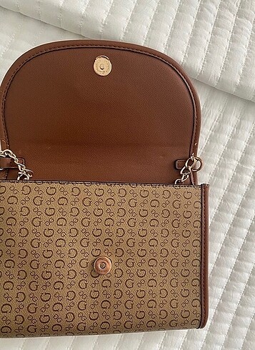 Guess Guess Monogram Çapraz Çanta