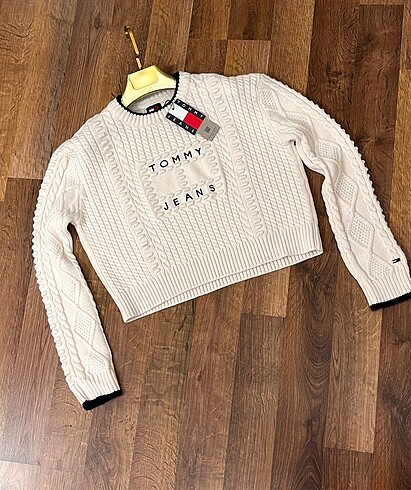 TOMMY HİLFİGER EKRU KAZAK