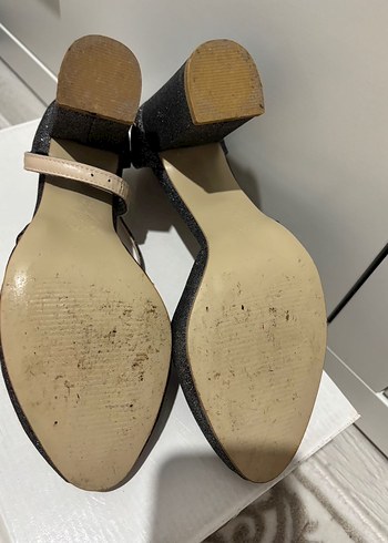 Klasik Siyah Tokalı Topuklu Kadın Ayakkabı - Görsel 4