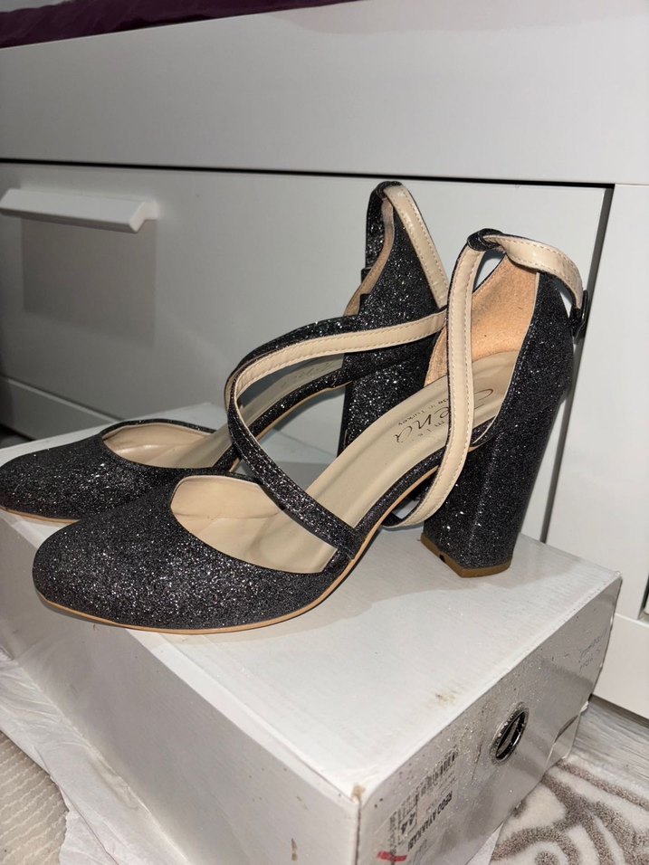 Klasik Siyah Tokalı Topuklu Kadın Ayakkabı - Görsel 3