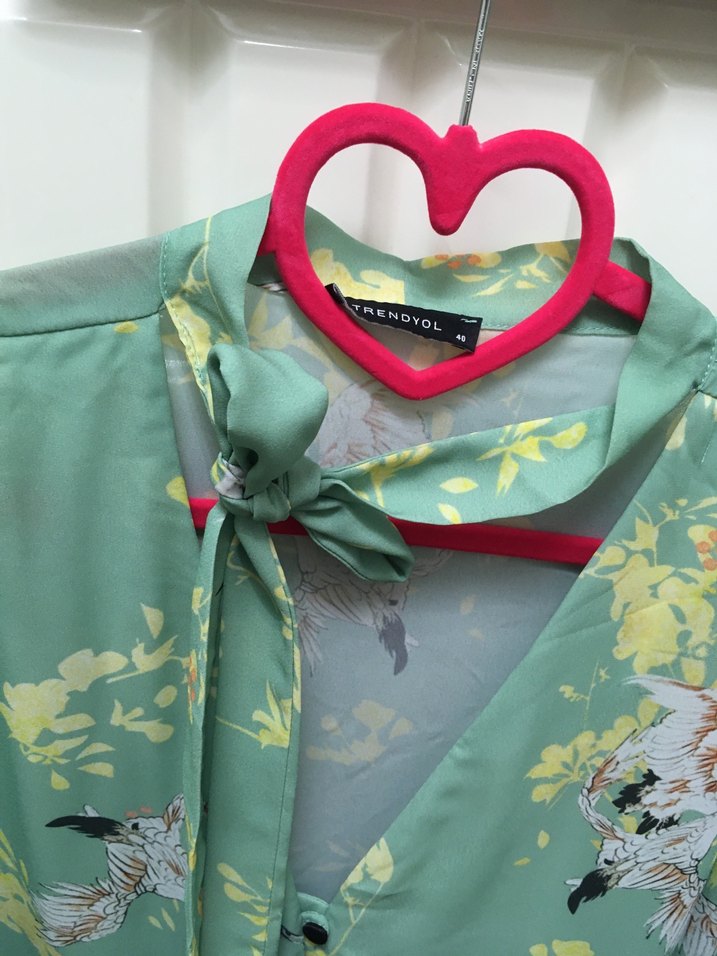 Yeşil V Yaka Bohem Kadın Gömlek - Görsel 3