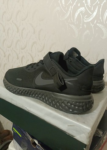 Nike revolution 44.5 - Görsel 2