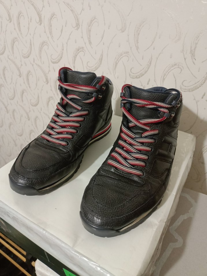 Tommy hilfiger spor bot - Görsel 2