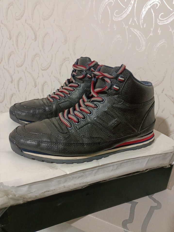 Tommy hilfiger spor bot - Görsel 3