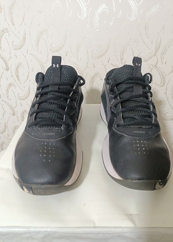 Under Armour Gri Basketbol Ayakkabısı - Görsel 3