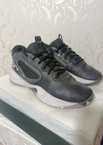 Under Armour Gri Basketbol Ayakkabısı - Görsel 5