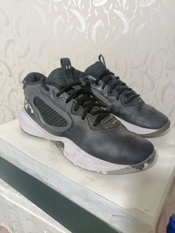 Under Armour Gri Basketbol Ayakkabısı - Görsel 5