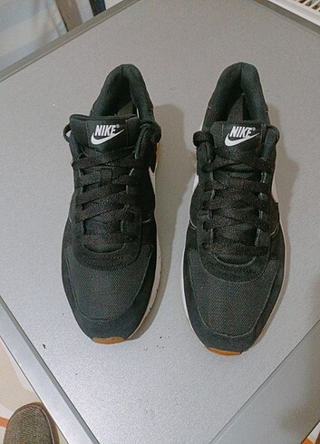 42 Beden siyah Renk Nike nightgazer