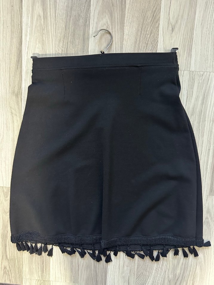 Püsküllü Siyah Mini Etek - Görsel 2