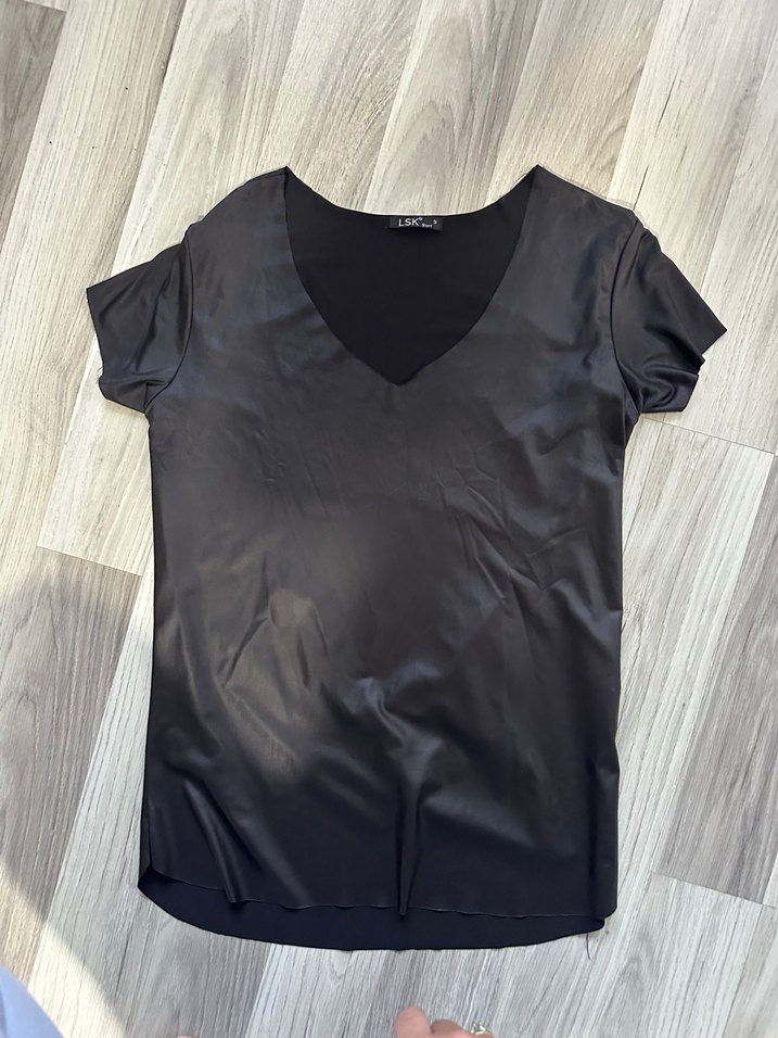 Siyah V Yaka Kadın deri blüz - Görsel 2