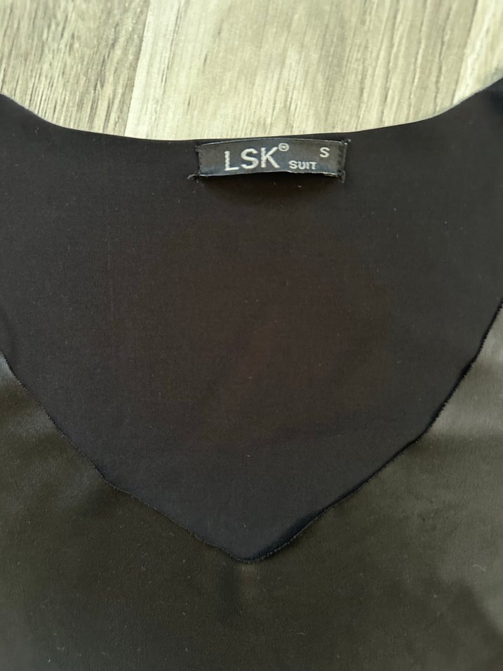 Siyah V Yaka Kadın deri blüz - Görsel 4