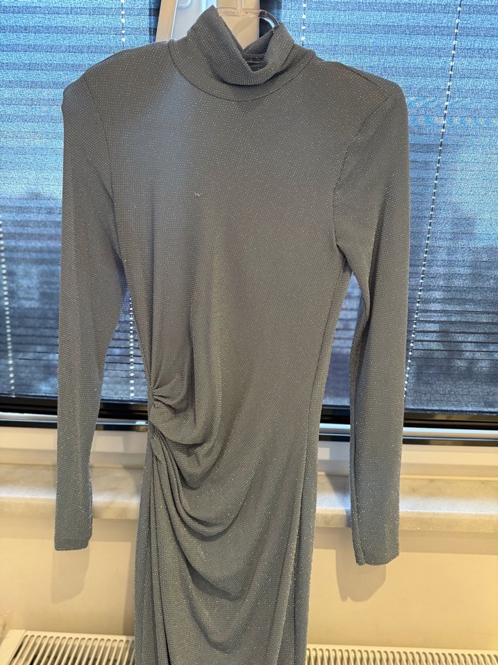 Yüksek Yakalı Atletik Midi Elbise - Görsel 4