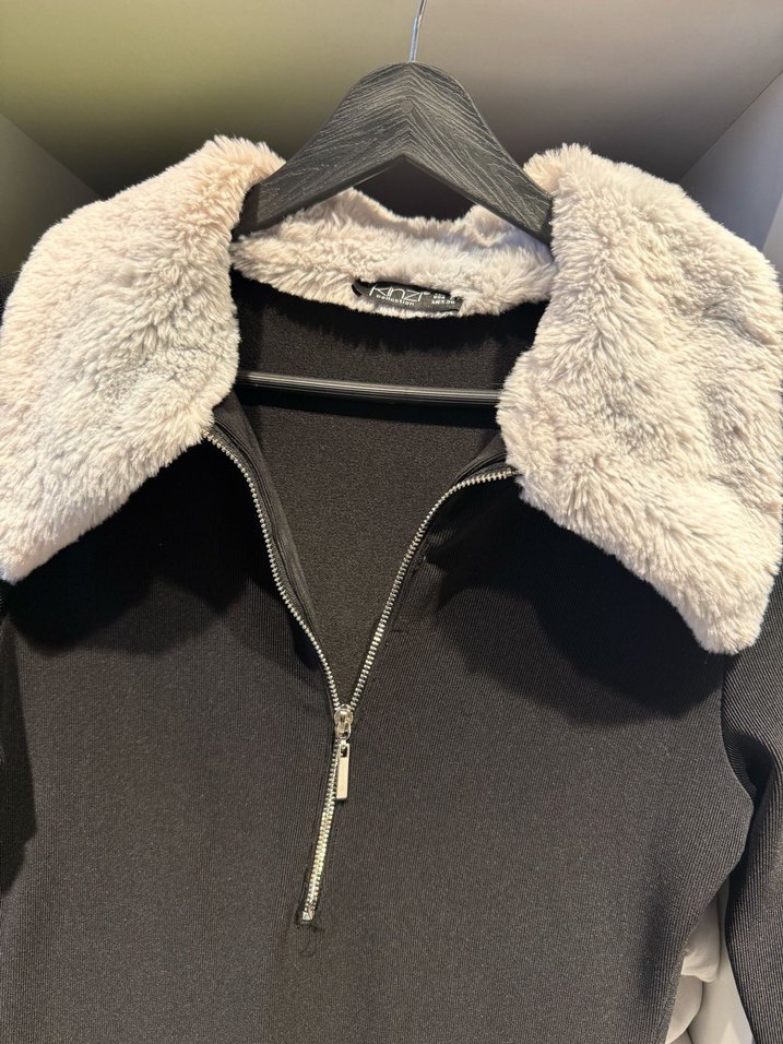 Yakası peluş elbise - Görsel 4