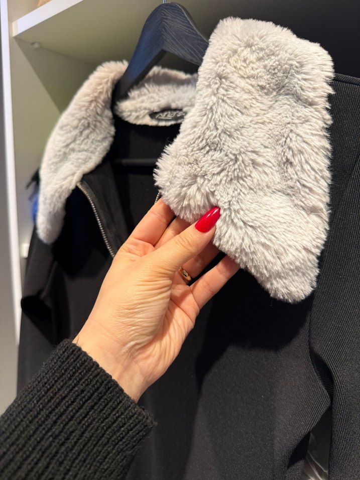 Yakası peluş elbise - Görsel 3