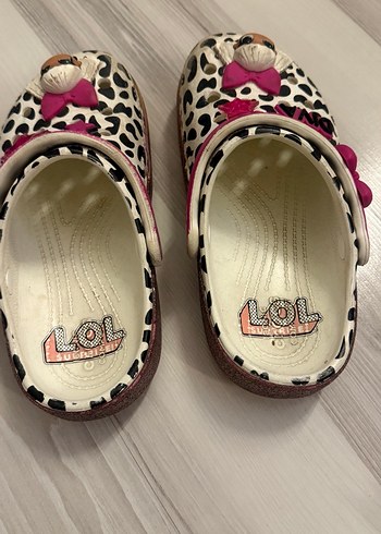 Kız Çocuk Leopar Desenli Tokalı Terlik - Görsel 3