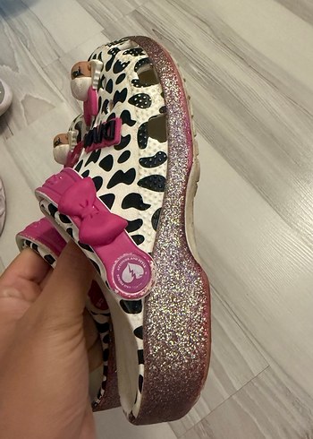 Kız Çocuk Leopar Desenli Tokalı Terlik - Görsel 5