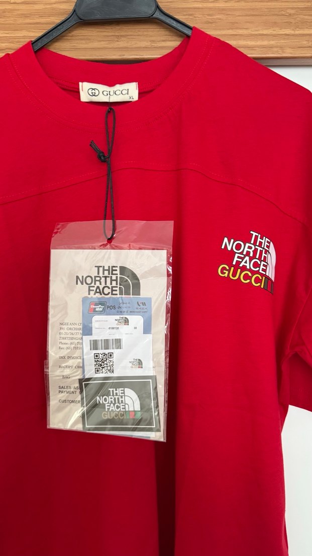 The North Face x Gucci Kırmızı Oversize Tişört - Görsel 3