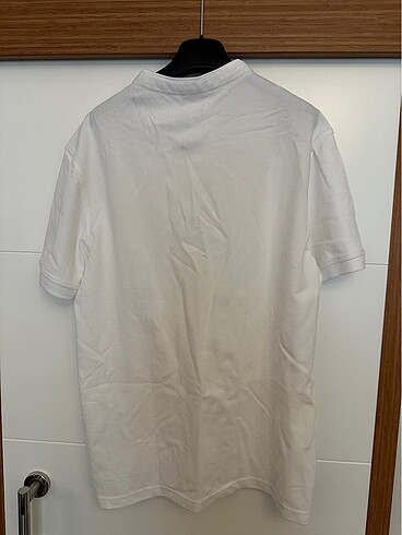 xl Beden beyaz Renk Zara dokulu hakim yaka tişört