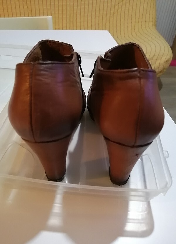 Kalın topuklu kışlık deri ayakkabı  - Görsel 3