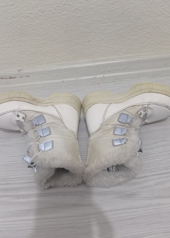 Kız Çocuk Gri Beyaz Kürklü Spor Bot - Görsel 2