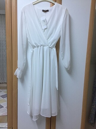 Beyaz elbise