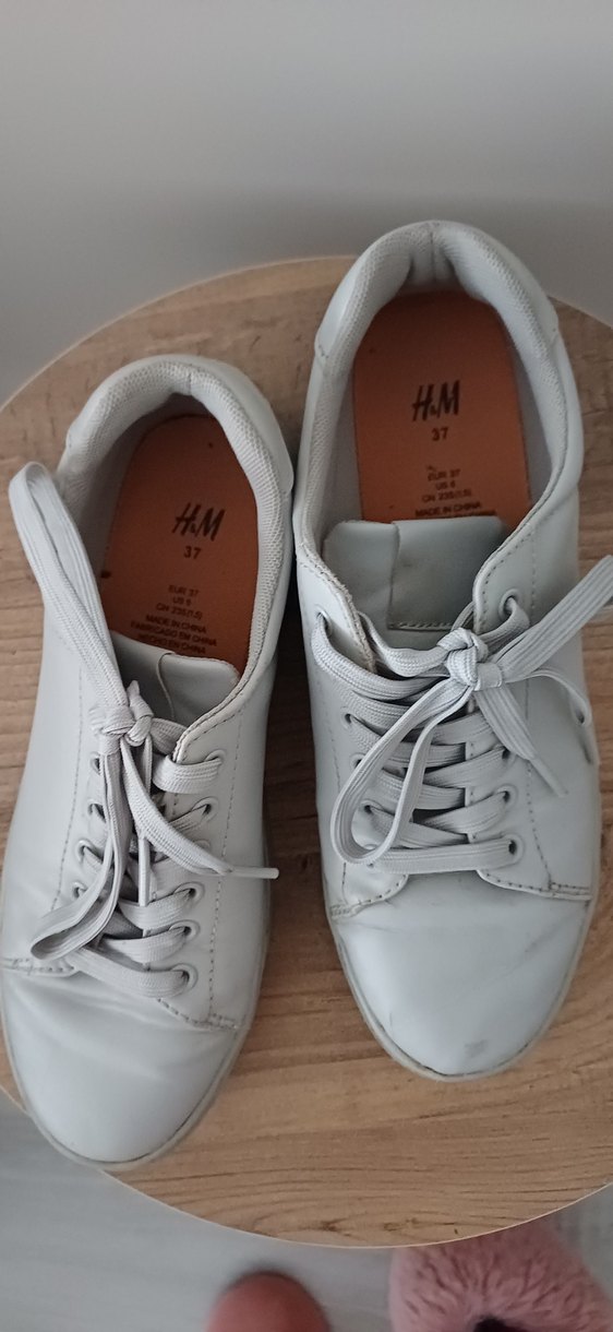 Beyaz Minimalist Kadın Spor Ayakkabı - Görsel 4